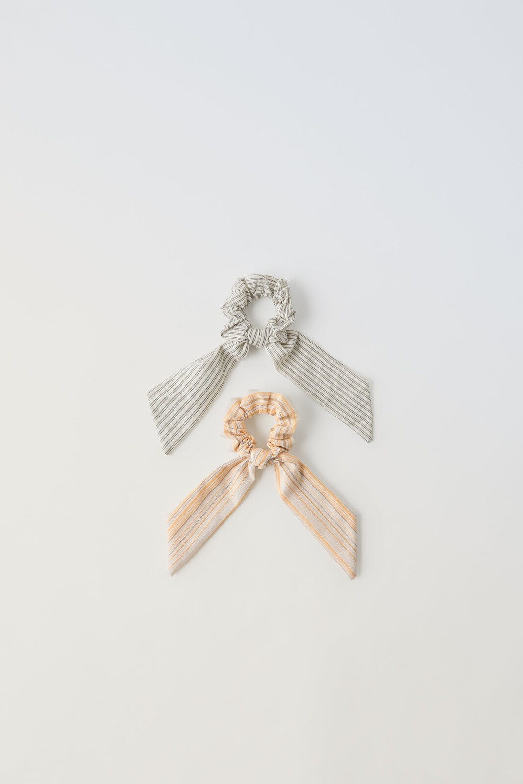 2-pack of striped bow scrunchies