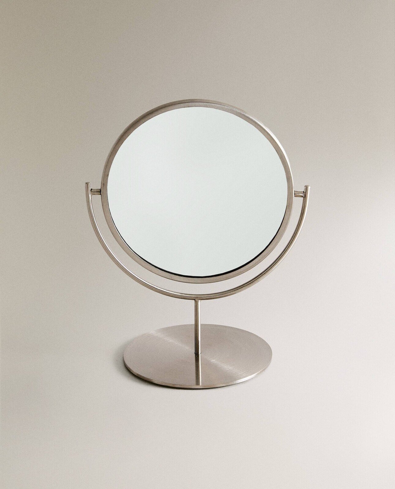 Metal dressing table mirror