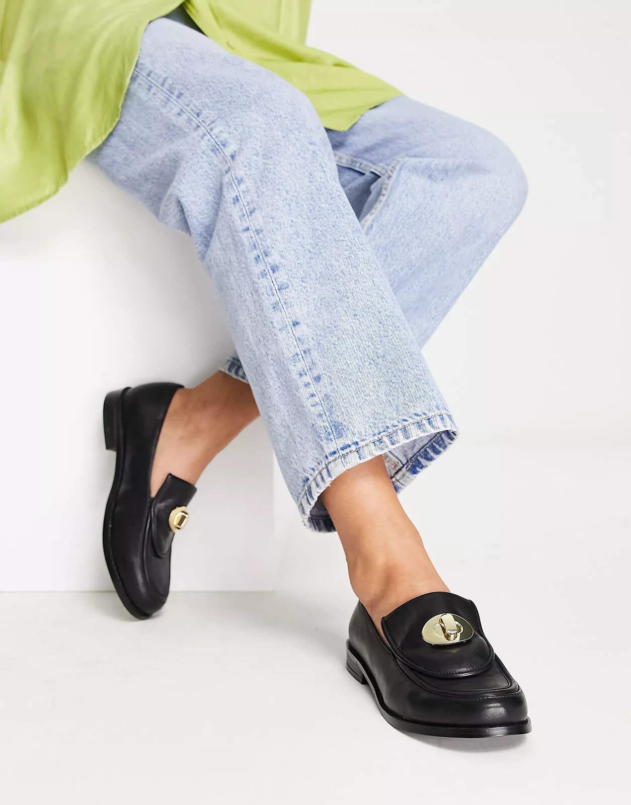 ASOS DESIGN – Memory – Flache Loafer in Schwarz mit Dreh-Verschluss