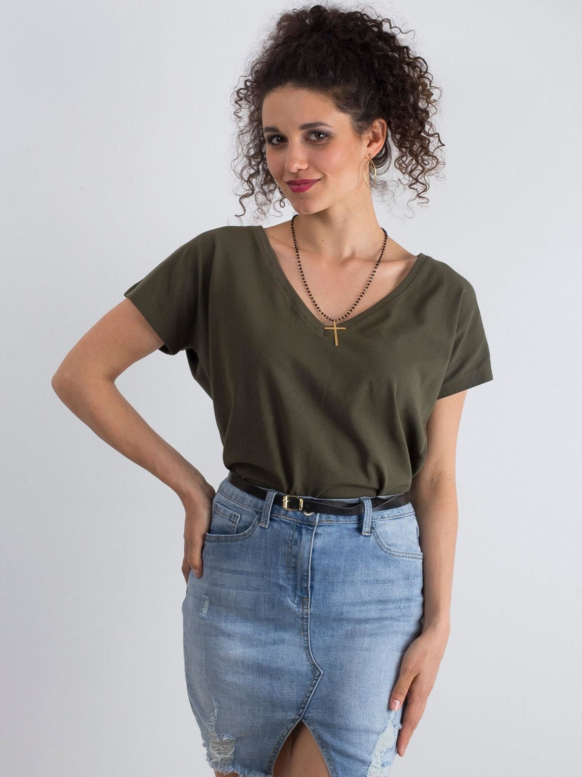 Женская футболка с V-образным вырезом цвета хаки Factory Price