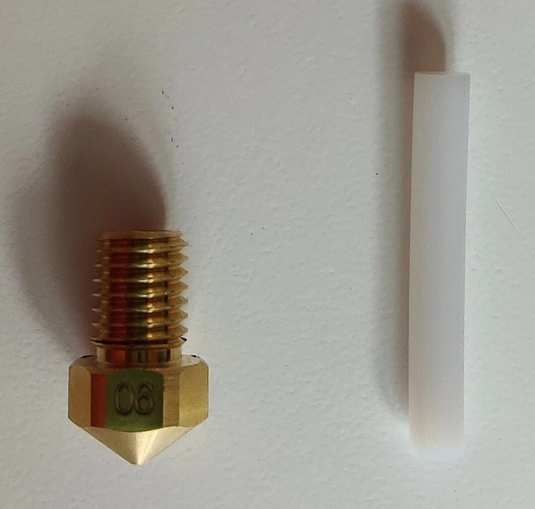 FlashForge 0,6mm nozzle with PTFE tube (Creator pro 2) - Hotend nozzle - Flashforge - Creator pro 2 - 0.6 mm - PTFE tube - 1 pc(s)