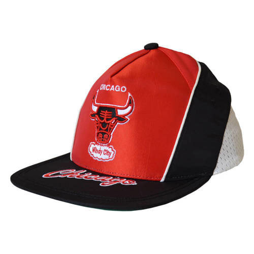 Мужская бейсболка черная красная с принтом Mitchell & Ness Chicago Bulls Freethrow Snapback
