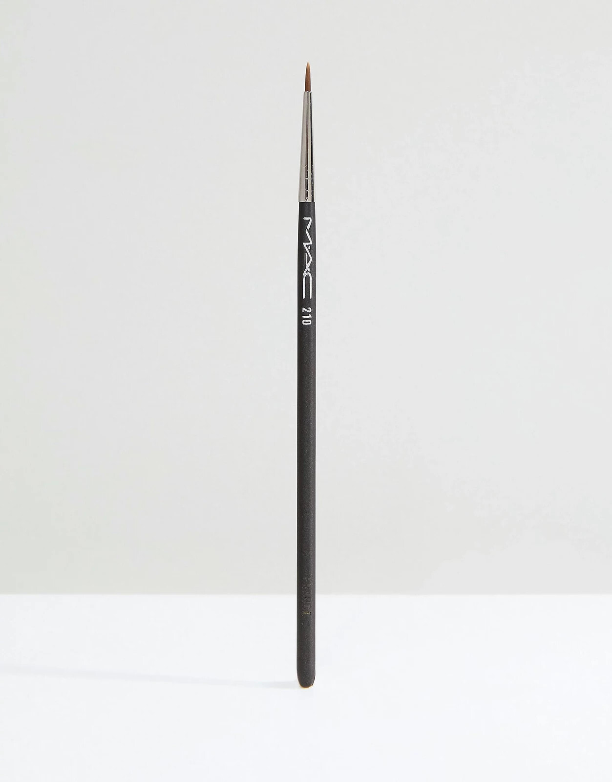 MAC – 210 – Präzisions-Eyeliner-Pinsel