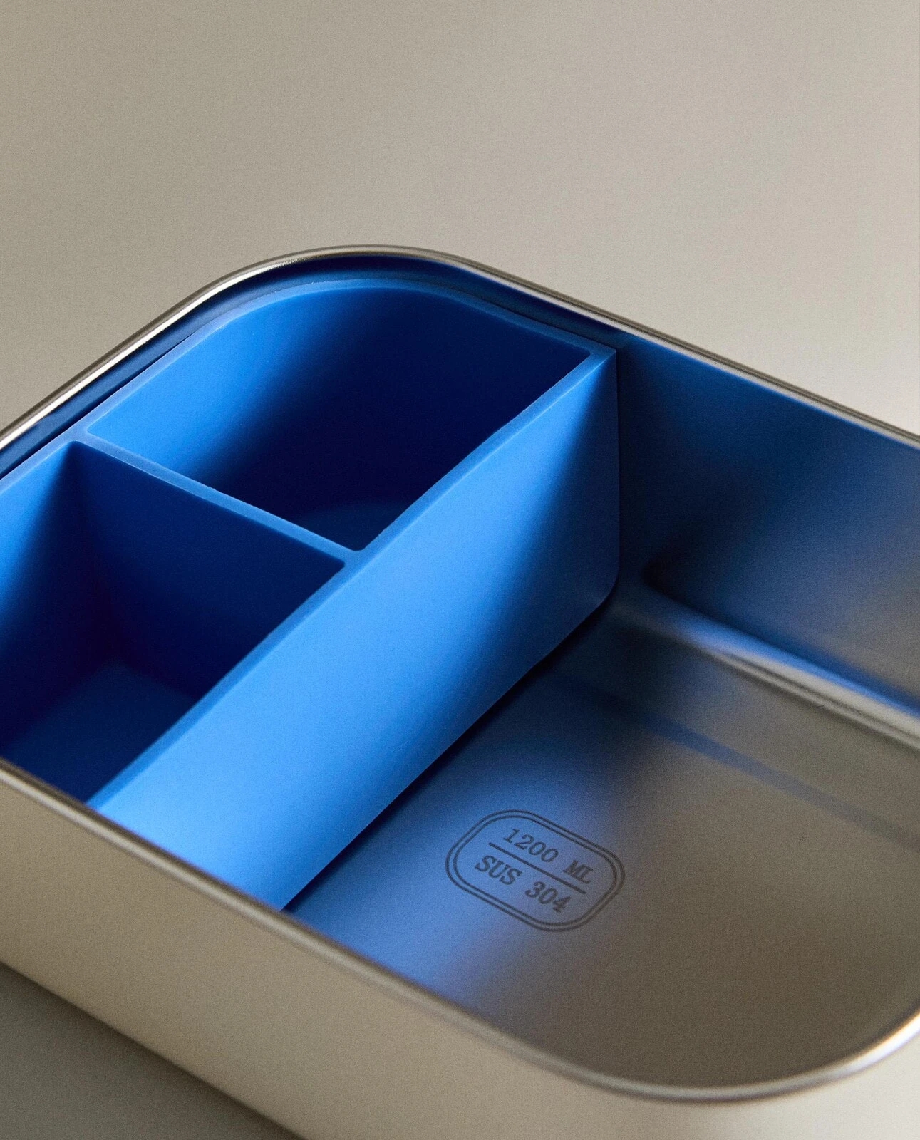 Children's silicone peanuts™ lunch box