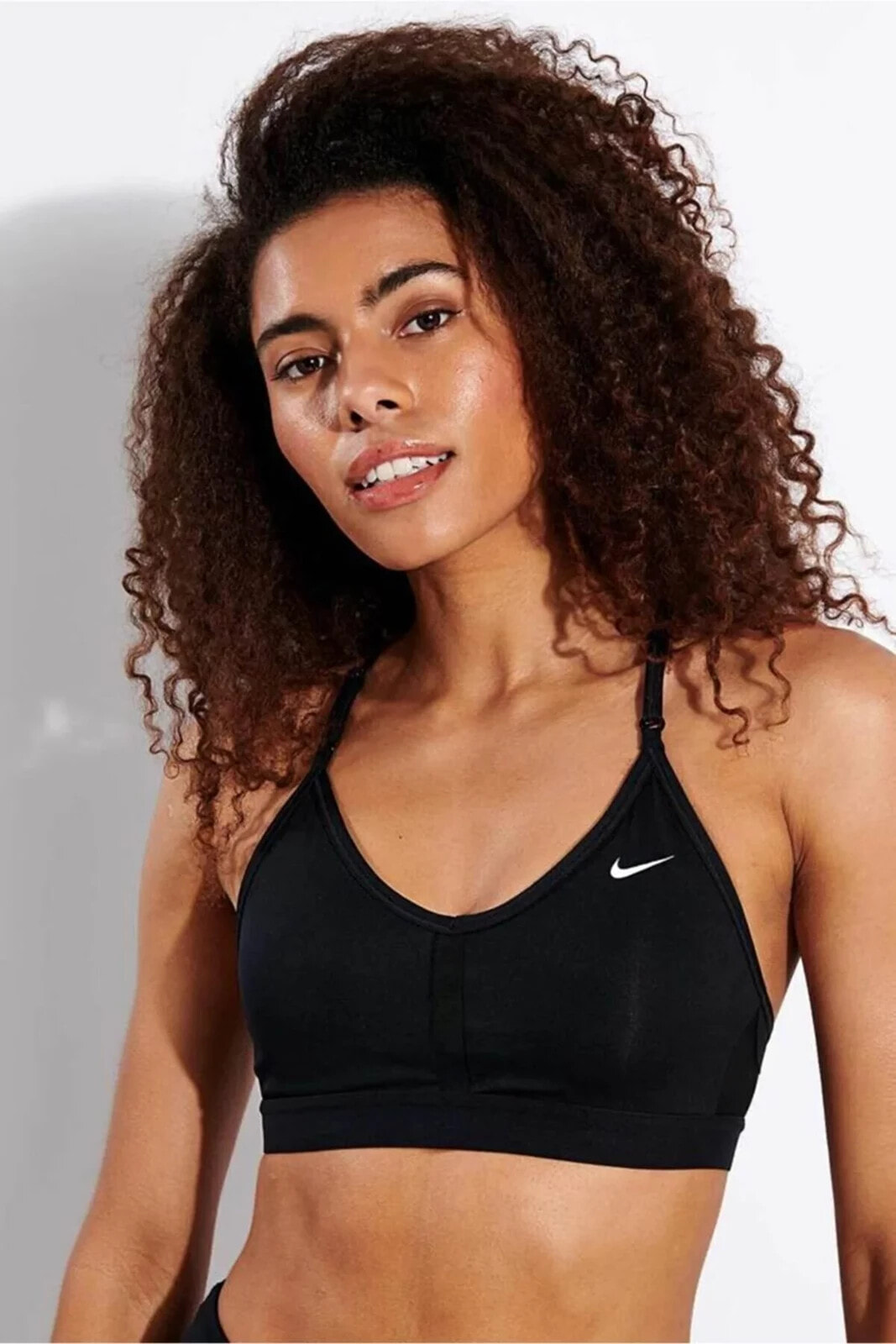 Спортивный топ женской Nike Indy Bra V-Neck (CZ4456-100