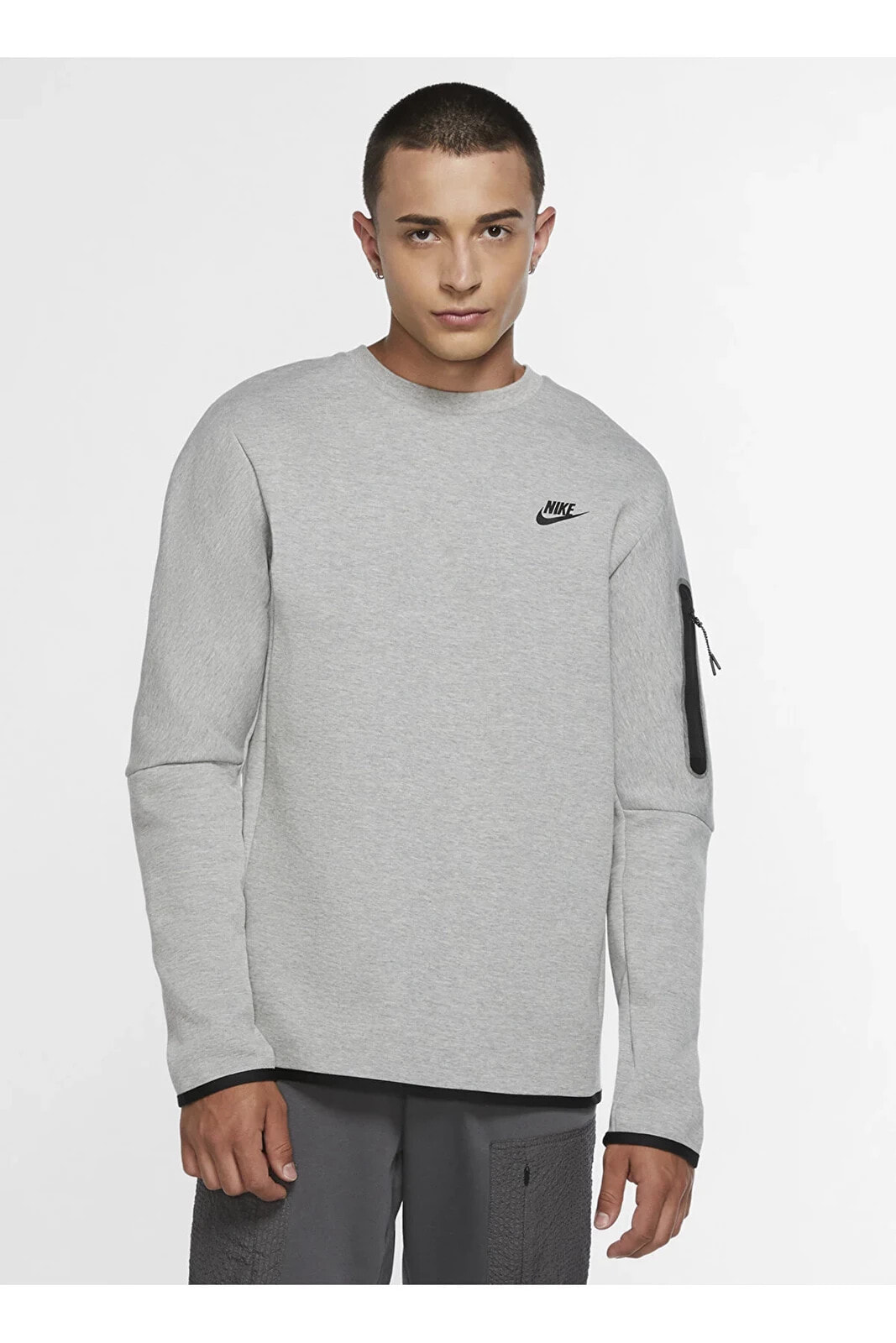 Siyah - Gri - Gümüş Erkek Bisiklet Yaka Sweatshirt CU4505-063 M NSW TCH FLC CRW