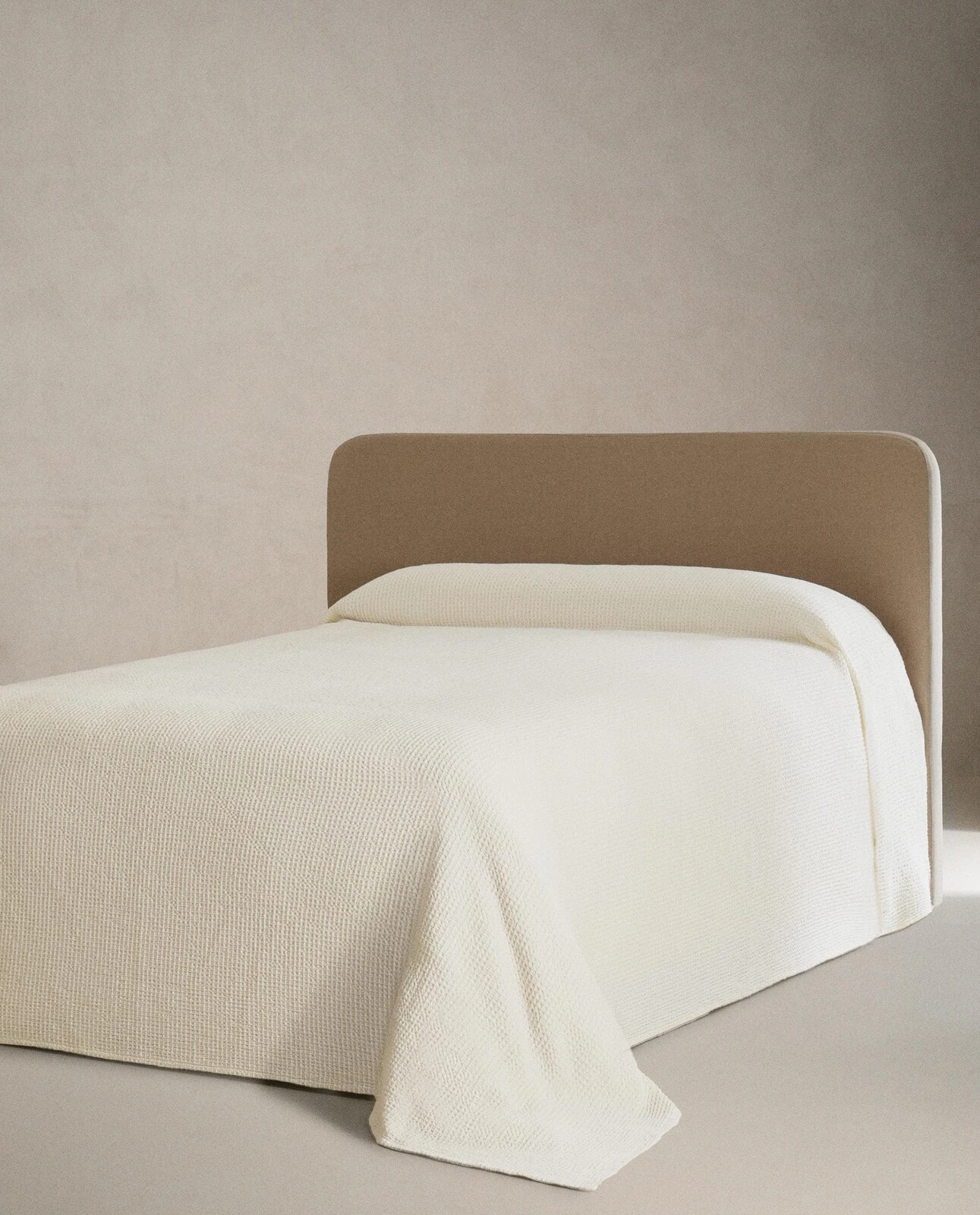 Mini waffle-knit cotton bedspread