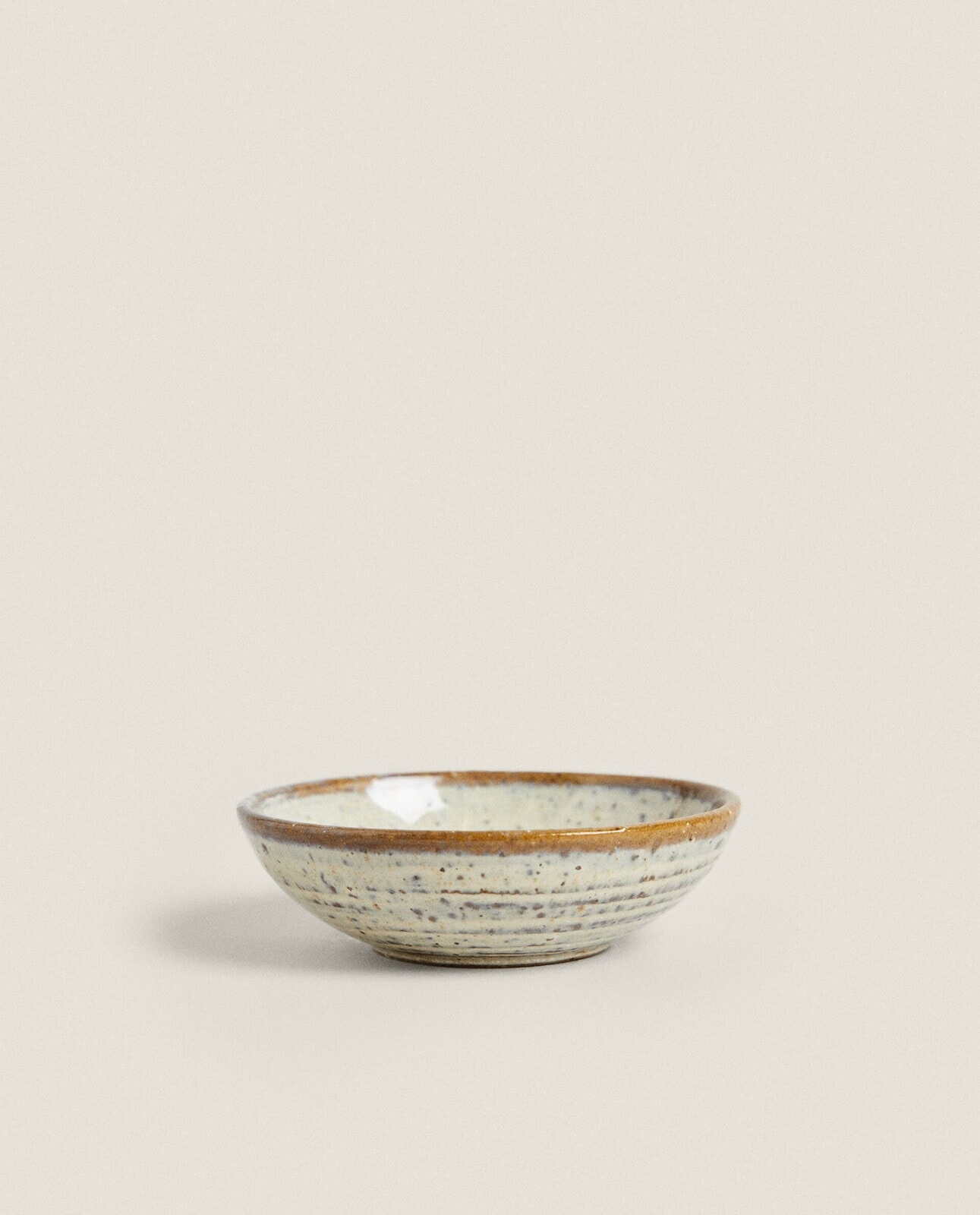 Mini stoneware bowl