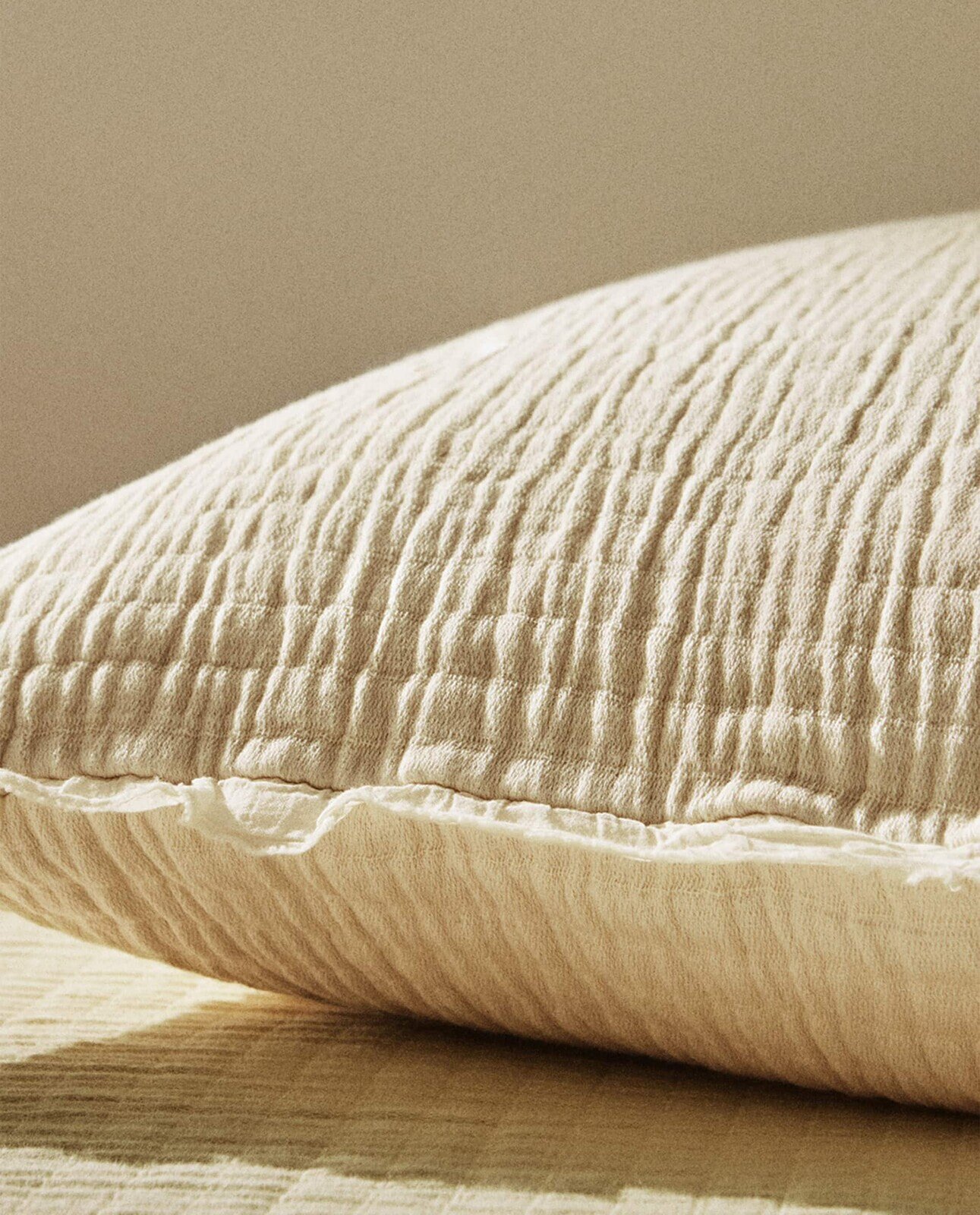 Muslin cushion cover