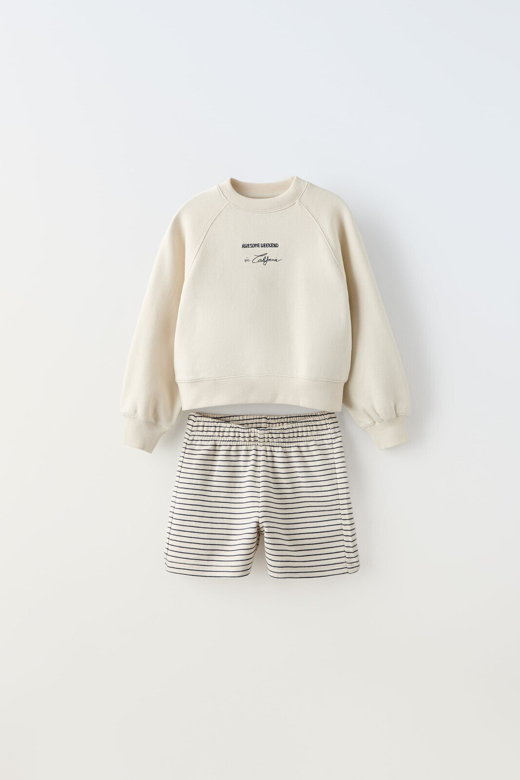 Striped plush sweatshirt and bermuda shorts co-ord