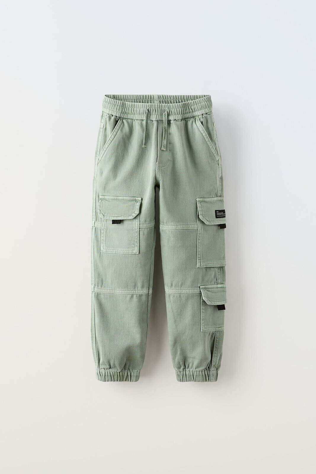 Multi-pocket trousers