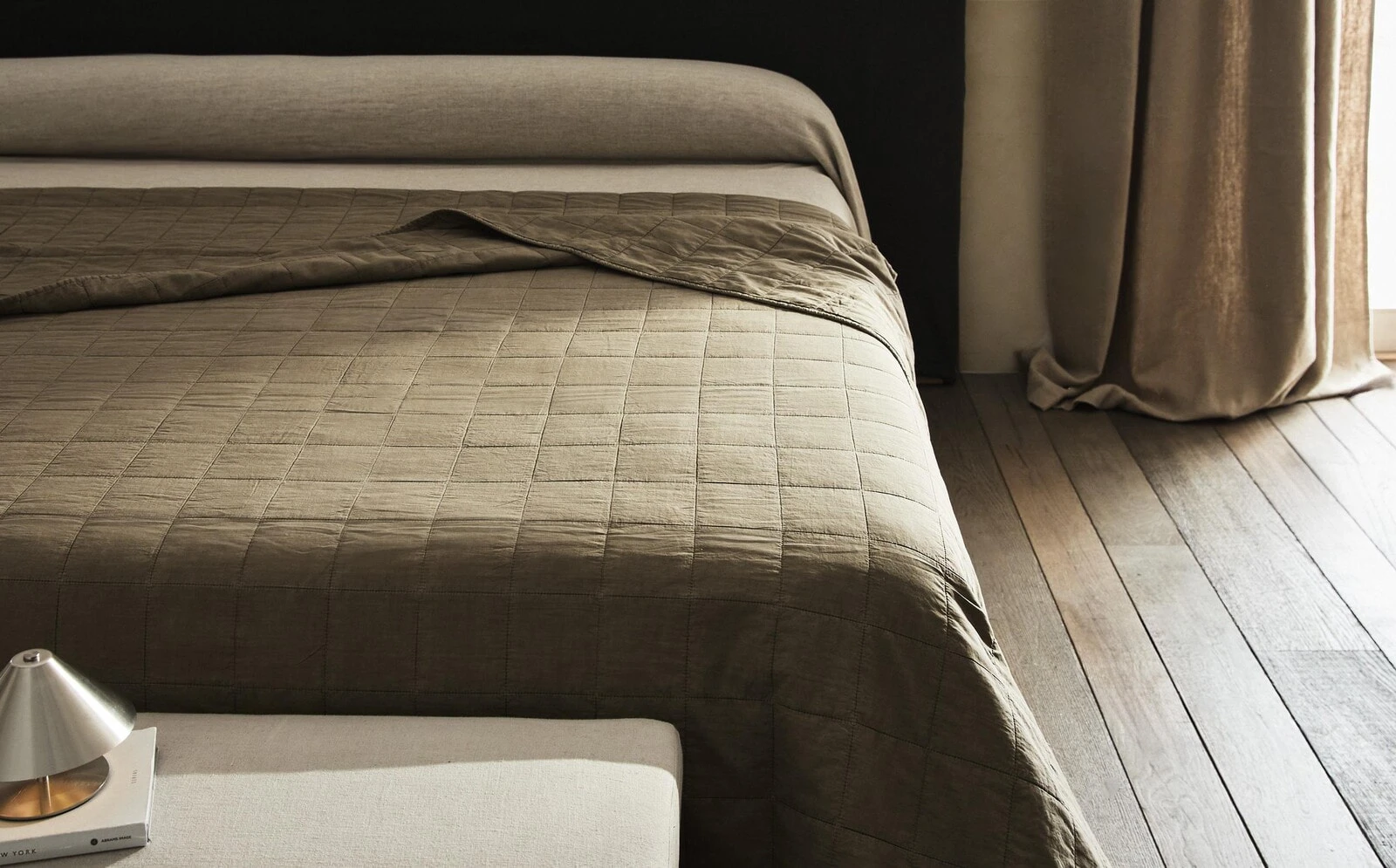 Checked cotton percale quilt