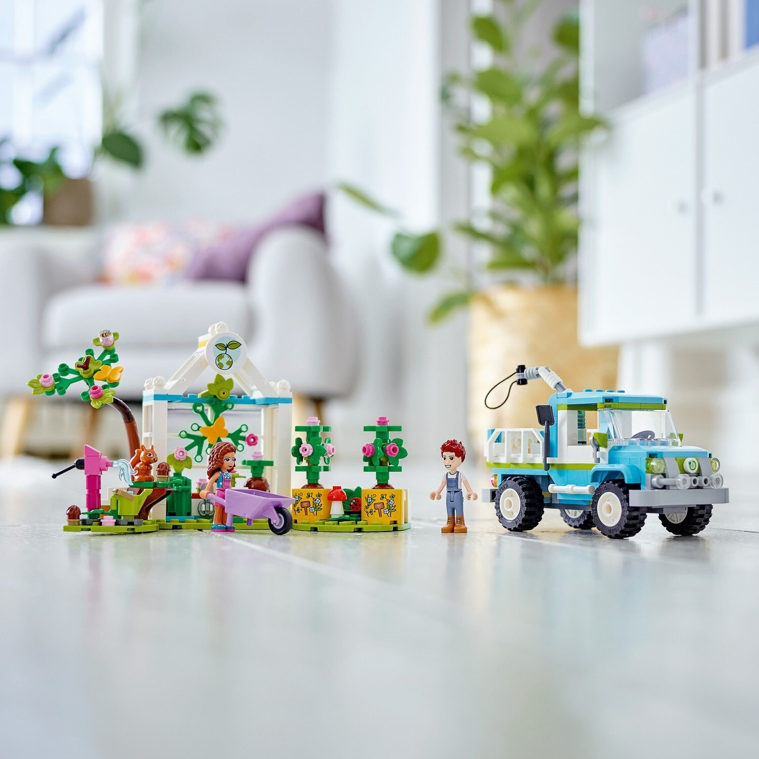 Конструктор LEGO Friends 41707 Машина для посадки деревьев цвет  разноцветный — купить недорого с доставкой, 15969178