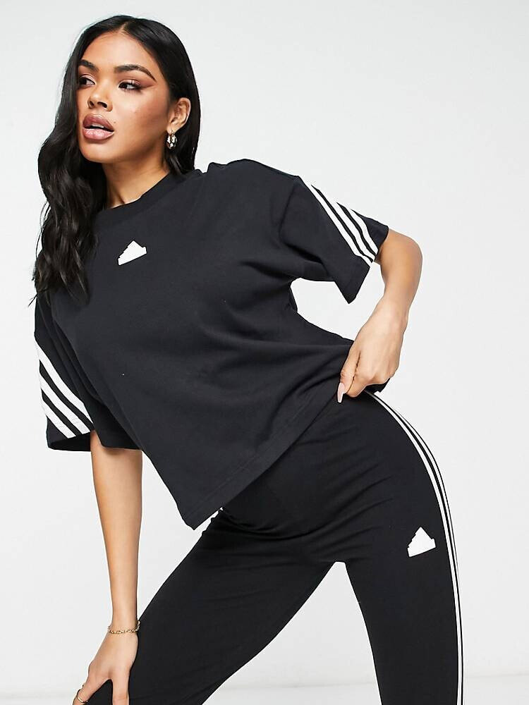 adidas Sportswear – Future Icons – T-Shirt in Schwarz mit den 3 Streifen