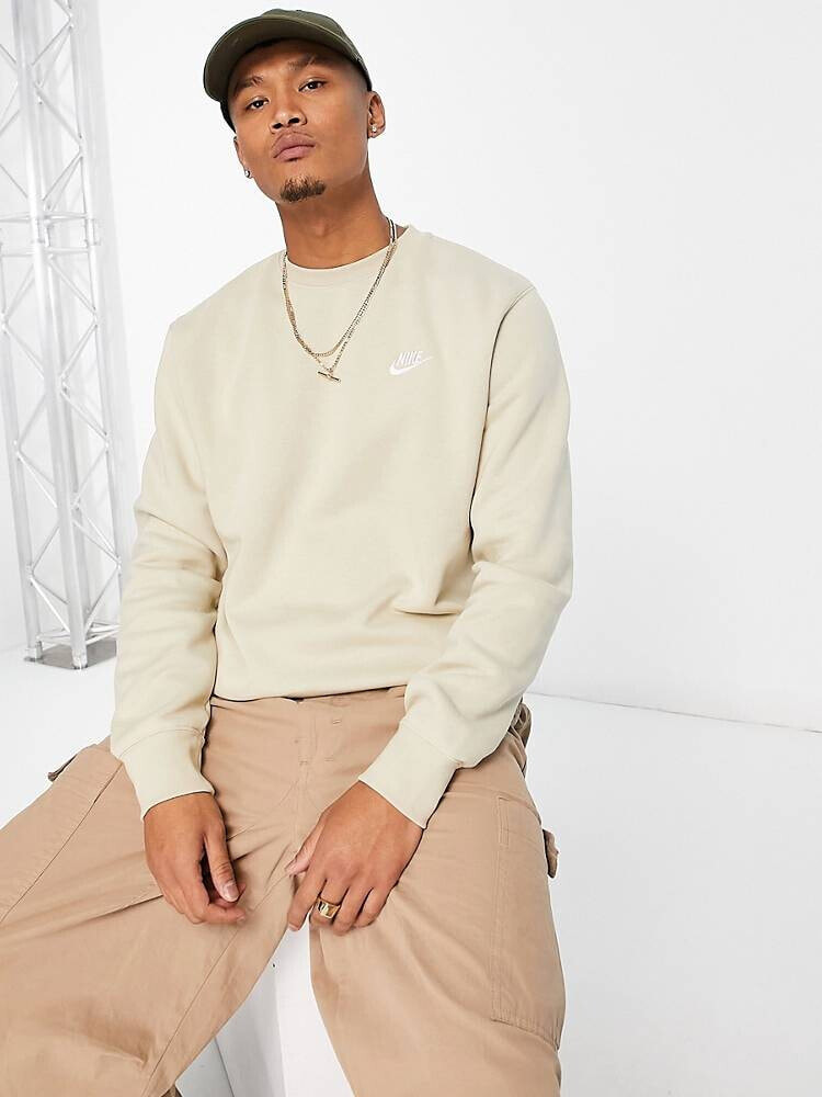 Nike – Club – Sweatshirt in Creme