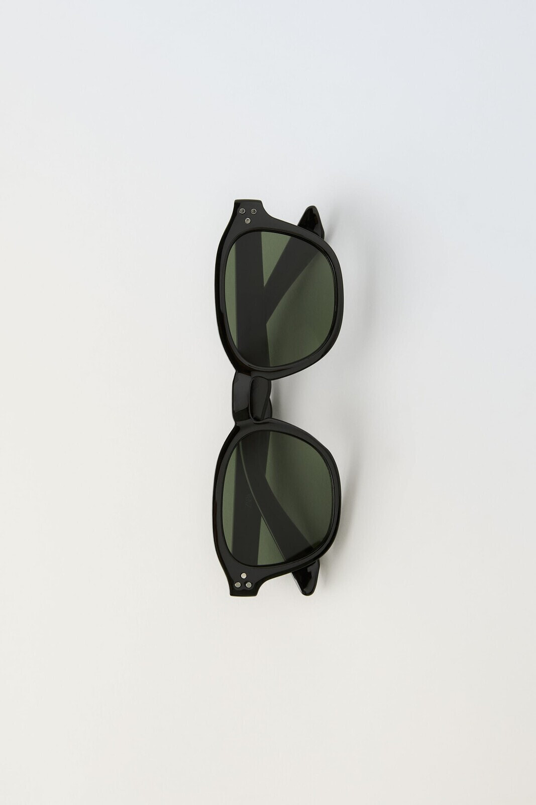 Солнечные очки в пластмассовой оправе ZARA