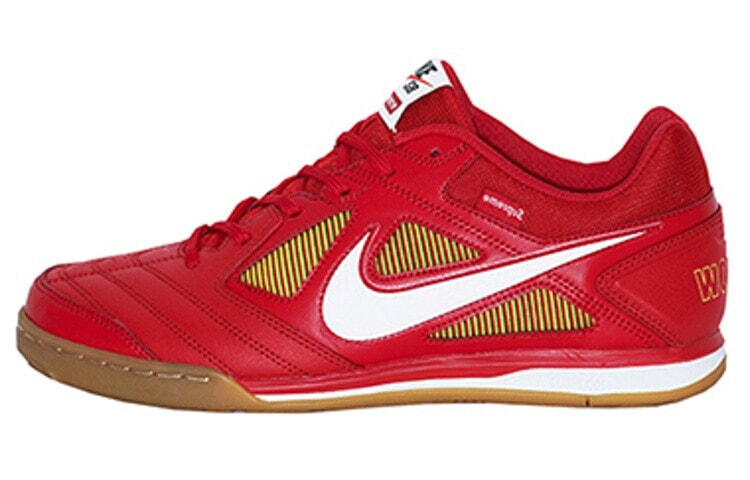 Supreme x Nike SB Gato Red 拼接低帮足球鞋 火焰红 / Кроссовки футбольные Nike AR9821 600 AR9821-600