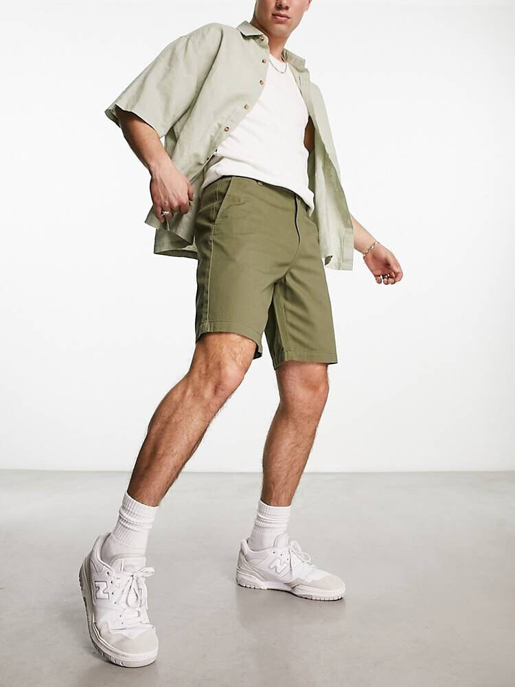 New Look – Chino-Shorts in dunklem Khaki mit geradem Schnitt