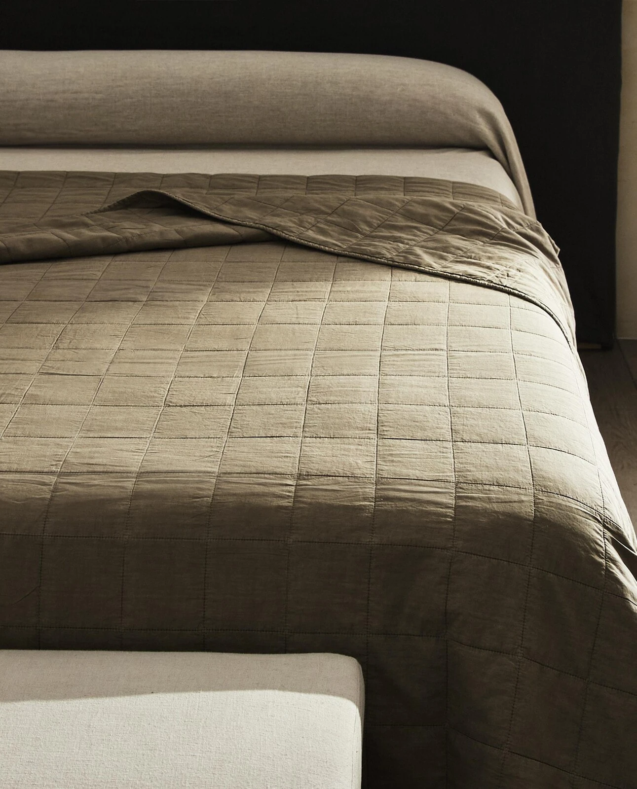 Checked cotton percale quilt