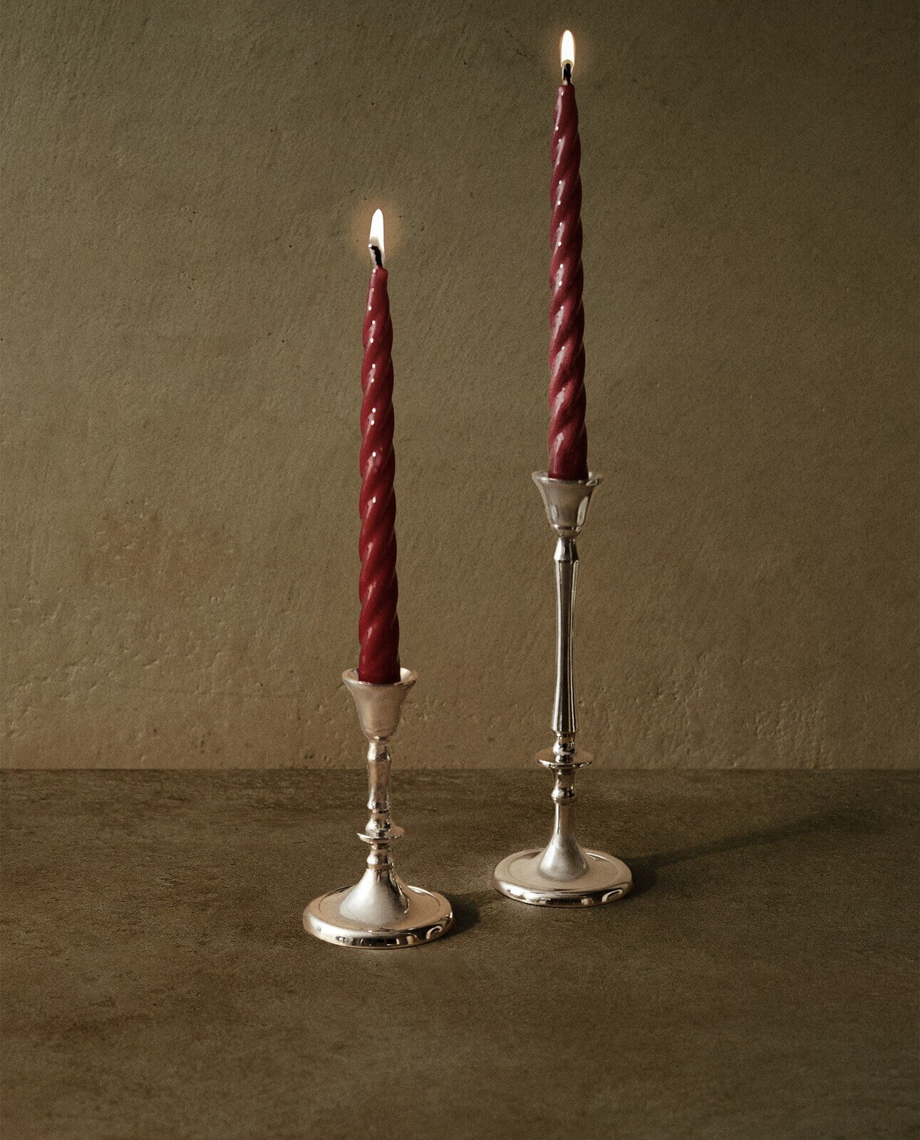 Thin aluminium candlestick