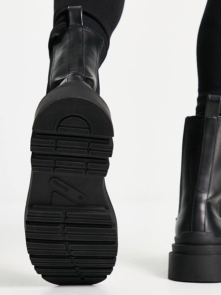Bershka chunky chelsea boot in black челси V68140455Цвет: Черный; Размер:  39 купить по выгодной цене от 6368 руб. в интернет-магазине  с доставкой