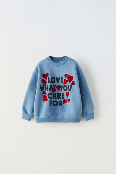 Heart sweatshirt with flocking