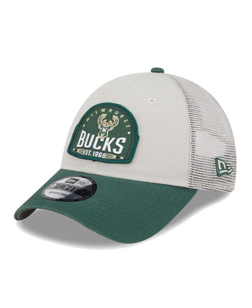 Men's Khaki/Hunter Green Milwaukee Bucks Throwback Patch Trucker 9Forty Adjustable Hat