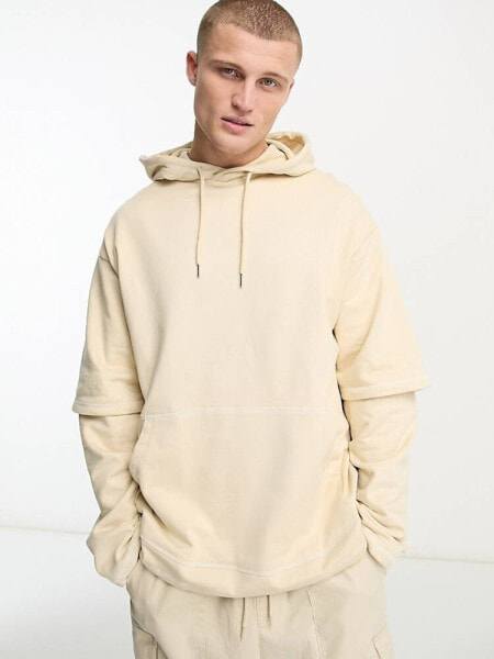 ASOS DESIGN – Oversize-Sweatshirt in Beige mit zweilagigem Design