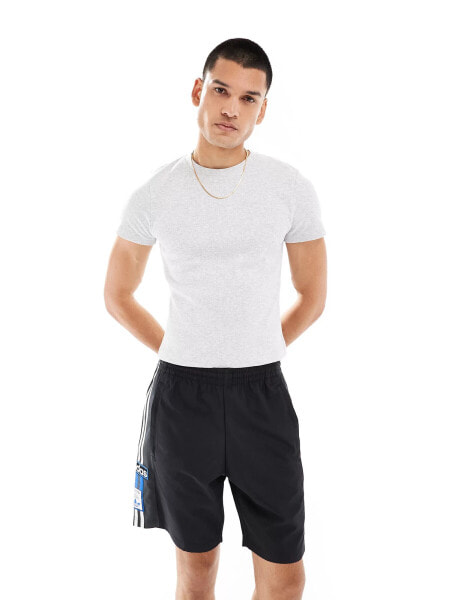 ASOS DESIGN muscle fit cropped t-shirt in grey marl