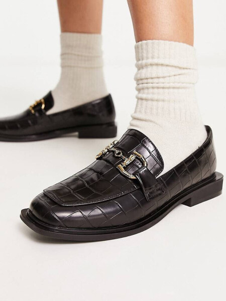 Женские лоферы Glamorous Loafer in Kroko-Weiß mit Hufendetail