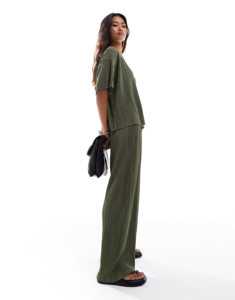 ONLY boxy plisse wide leg trousers co-ord in khaki