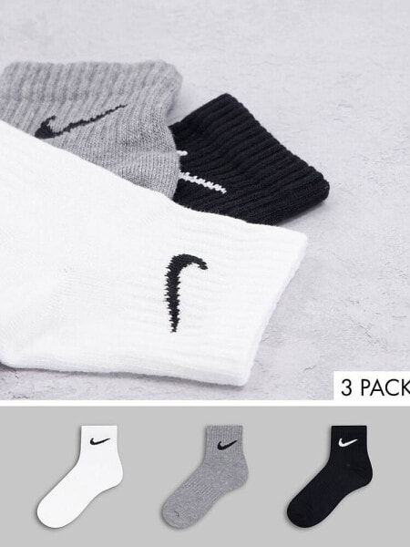 Nike Training Everyday Lightweight 3 pack ankle socks in multi