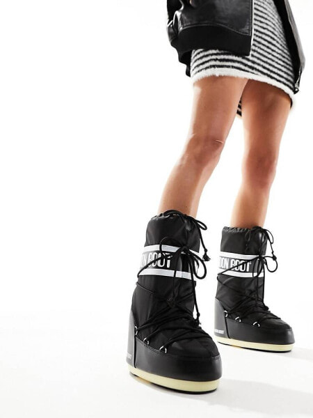 Moon Boot high ankle snow boots in black