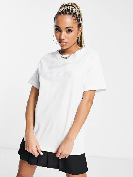 Nike – Air – Boyfriend-T-Shirt in Weiß