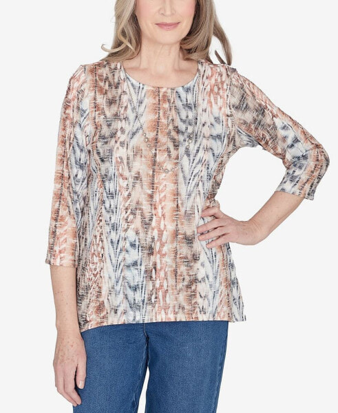 Classic Vertical Animal Print Top with Necklace