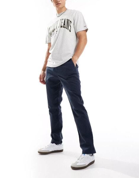 Tommy Hilfiger Straight Chinos in Dark Blue