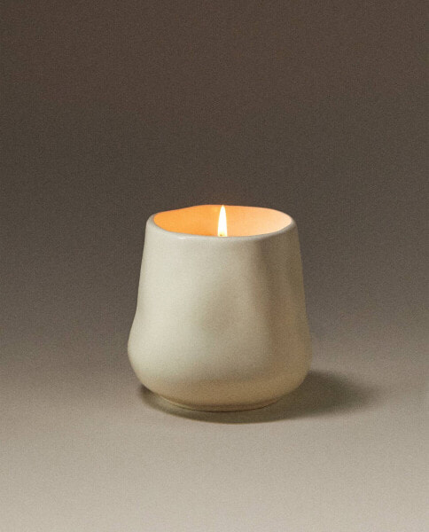 (340 g) basilicum scented candle