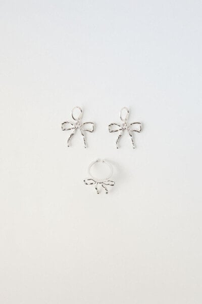 PACK OF BOW EARRINGS AND RING