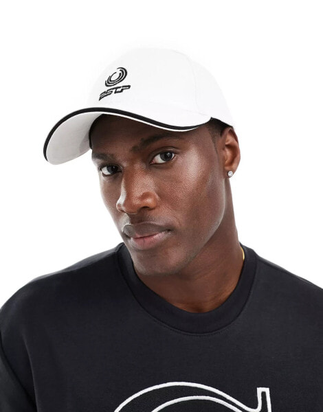 Bershka sport cap in white