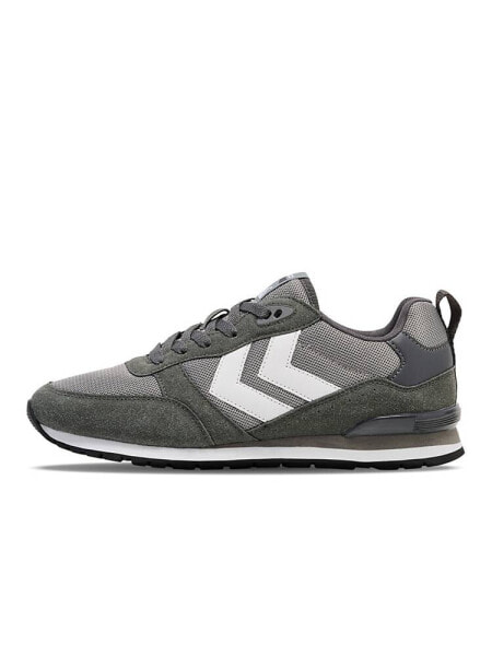 Hummel trainers in grey