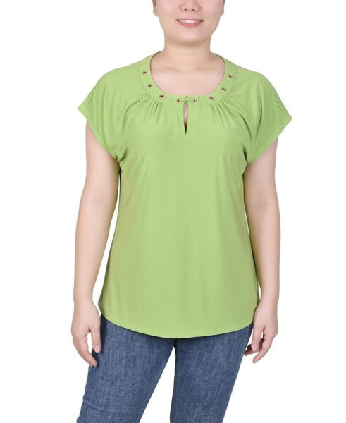 Petite Grommet Neck Knit Short Extended Sleeve Top