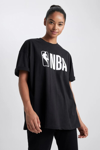 Fit Nba Wordmark Oversize Fit Bisiklet Yaka Baskılı Kısa Kollu Tişört