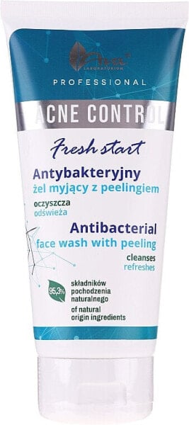 Antibakterielles Gesichtsreinigungsgel mit Peeling-Effekt