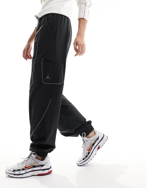 Jordan woven tunnel pants in black