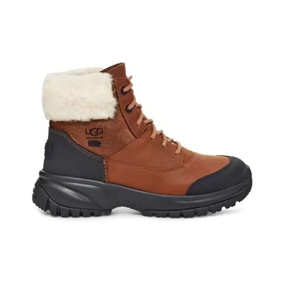 UGG Yose Fluff V2 Boots