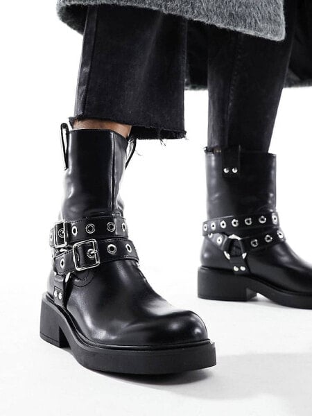 Bershka buckle detail ankle length boots in black