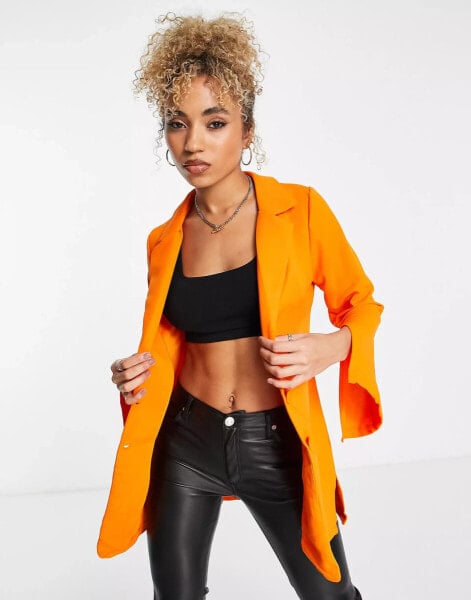 Rebellious Fashion – Lang geschnittener Blazer in knalligem Orange