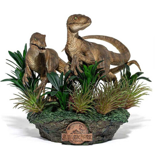 JURASSIC WORLD Jurassic Park Two Raptors Deluxe Art Scale Figure