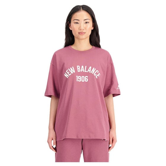 NEW BALANCE Essentials Varsity Oversized short sleeve T-shirt