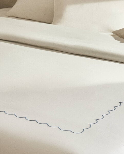 Scalloped duvet cover